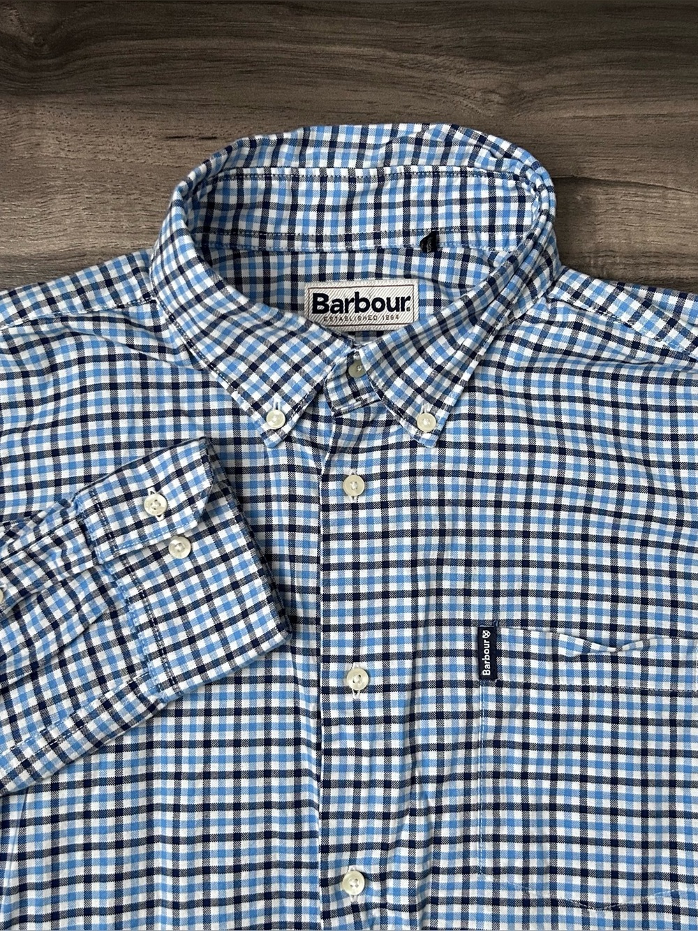 Barbour Button Down Long Sleeve Shirt Men Size XL Tailored Fit Plaid Blue White